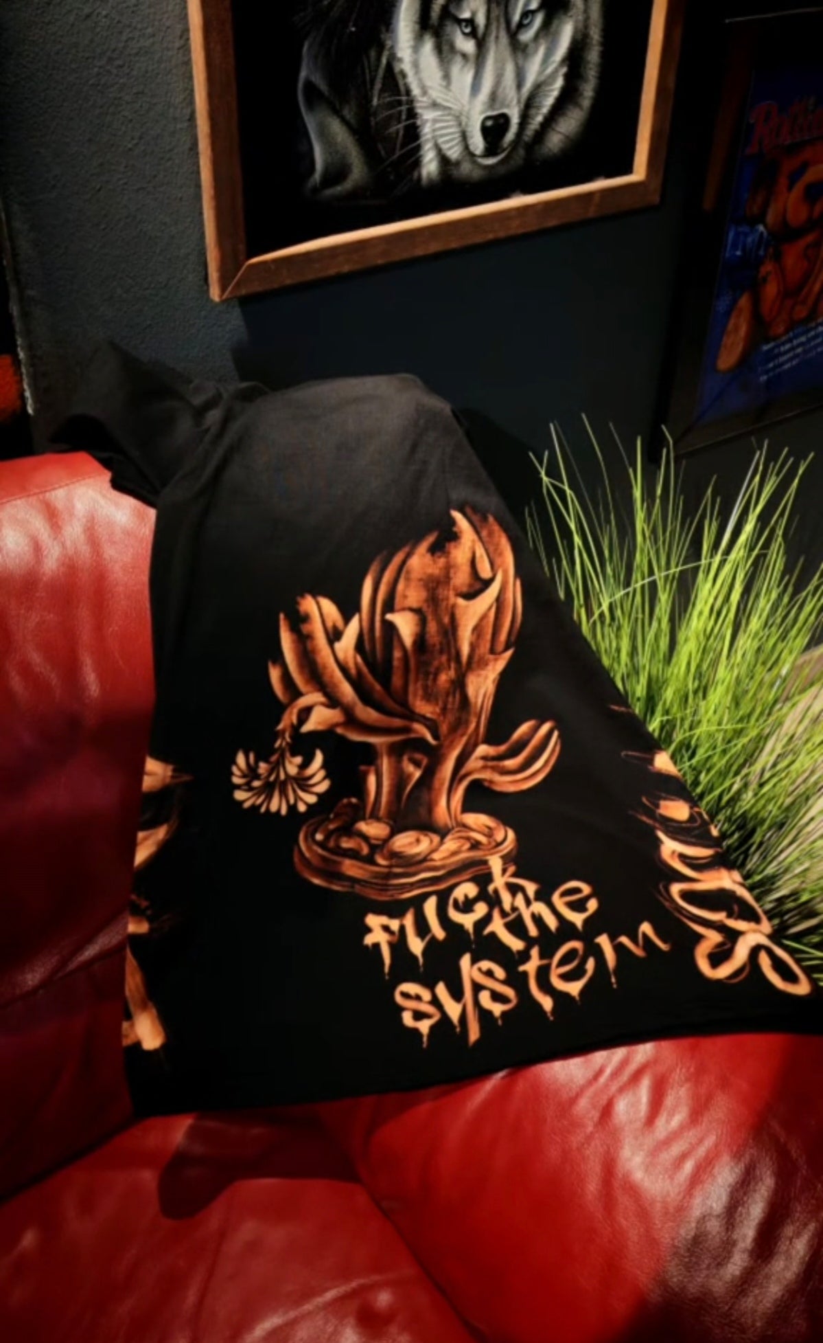 Maglietta “ANTISOCIAL. BORN FROM BLEACH”
(One of One)