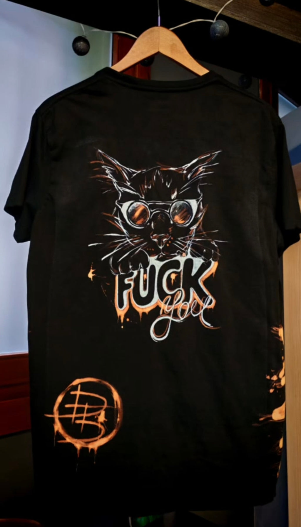 Maglietta “ANTISOCIAL. BORN FROM BLEACH”
(One of One)